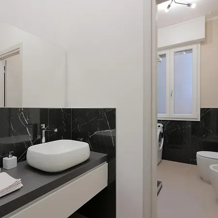 Apartment Vicino A Parcheggi Gratuiti - Vicino Al Centro Modena