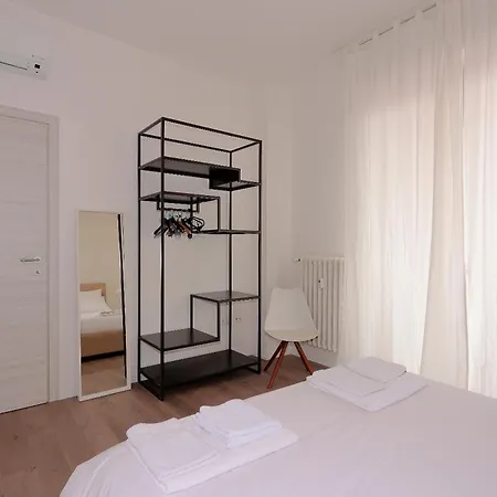 Vicino A Parcheggi Gratuiti - Vicino Al Centro Apartment Modena