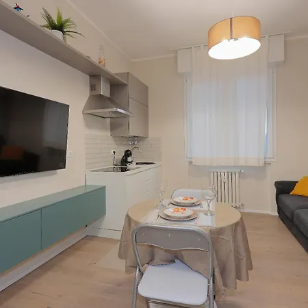 Vicino A Parcheggi Gratuiti - Vicino Al Centro 모데나