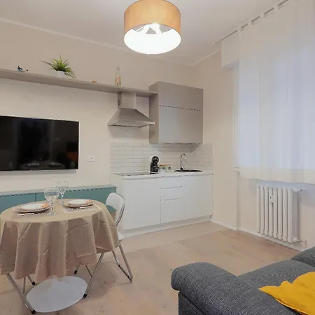 Vicino A Parcheggi Gratuiti - Vicino Al Centro 모데나