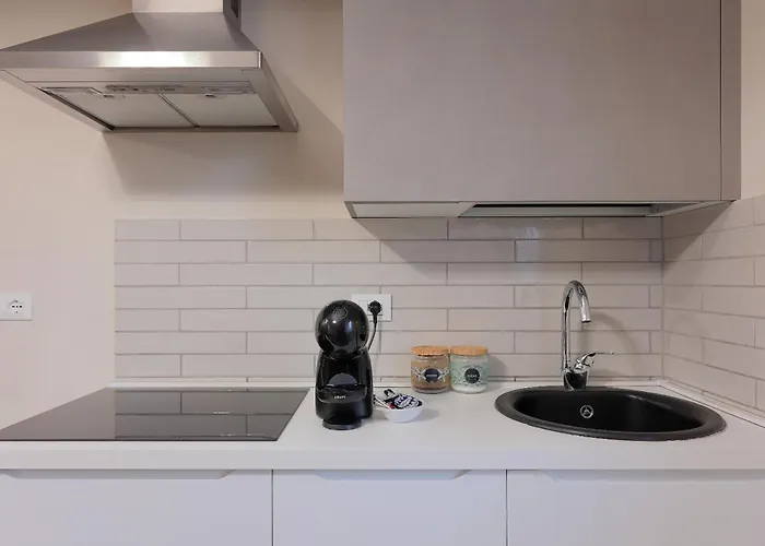 Vicino A Parcheggi Gratuiti - Vicino Al Centro Modena